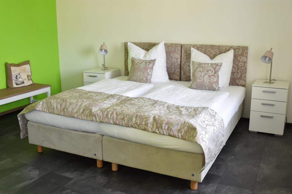 Landhotel Gillenfelder Hof Экстерьер фото